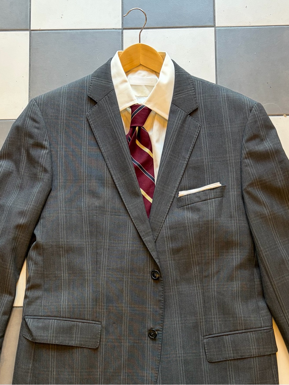 Hugo Boss Wool Grey Windowpane Sport Coat Blazer 42R